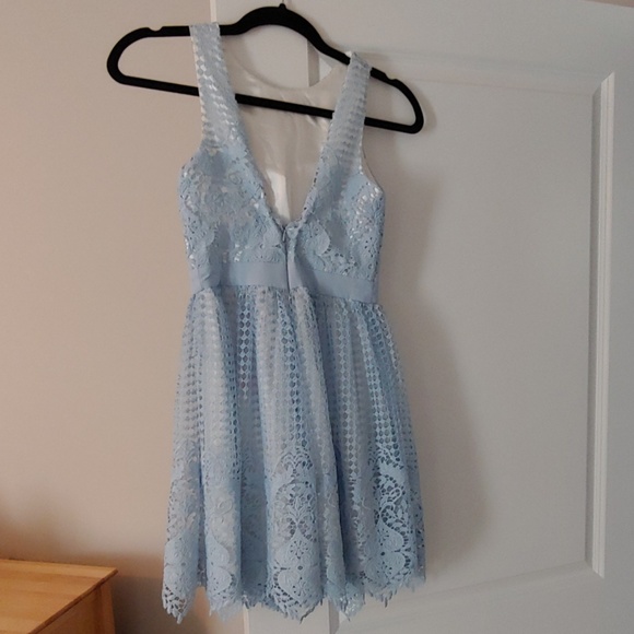 Chi Chi London Aspen Lace Dress - Picture 3 of 4